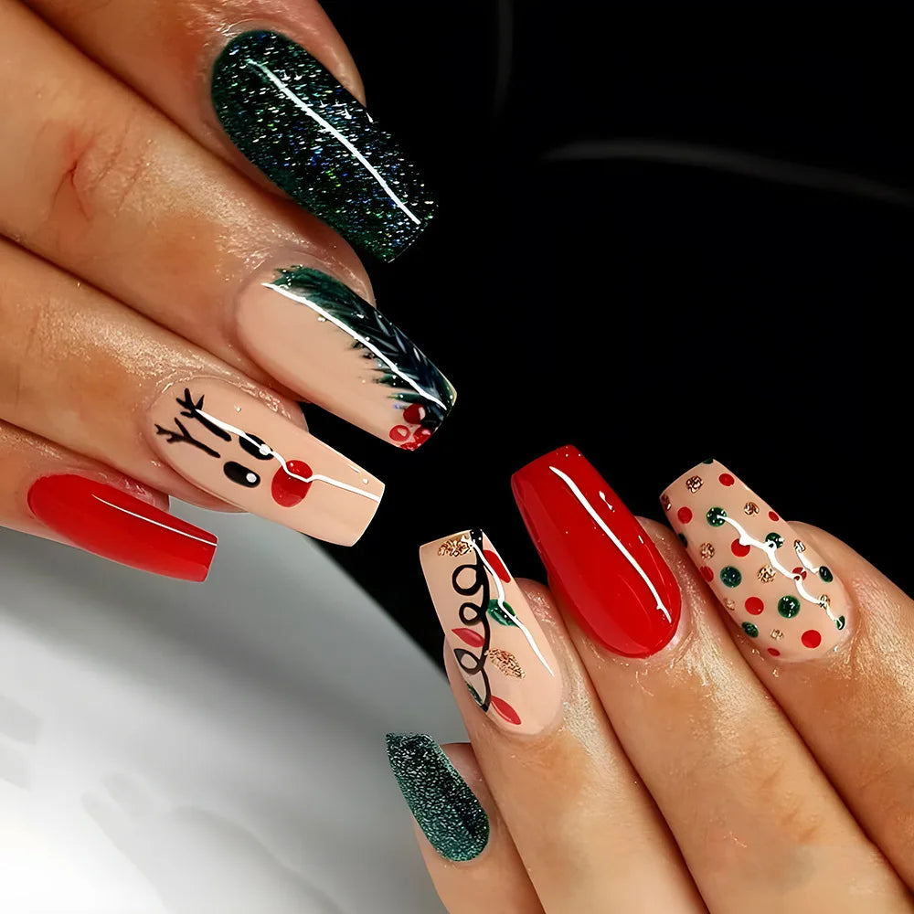 Holiday Glam Green Deer Nail Set