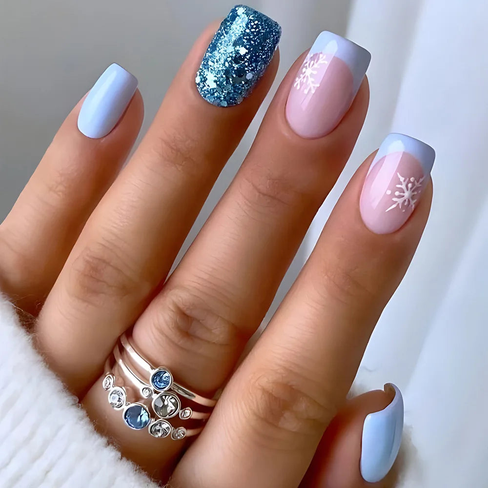 Holiday Glam Green Deer Nail Set