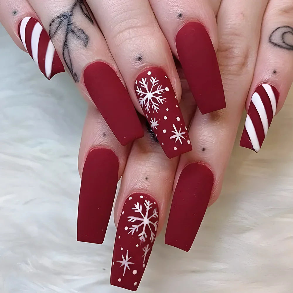 Holiday Glam Green Deer Nail Set