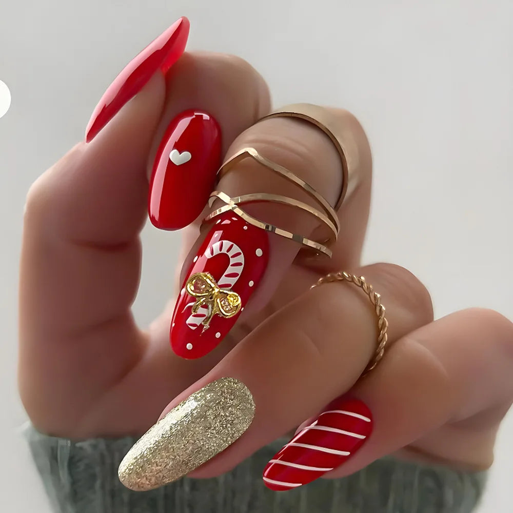 Holiday Glam Green Deer Nail Set
